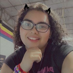 Meet your Posher, Jenifer